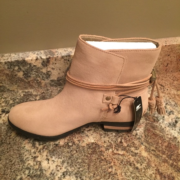 Sorel Farah Waterproof Short Boots - Picture 7 of 8